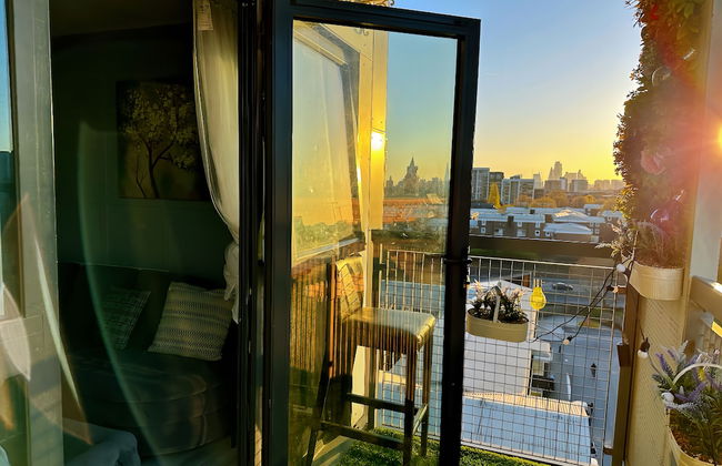 Canary Wharf two Bedroom Apartment - Photo 28