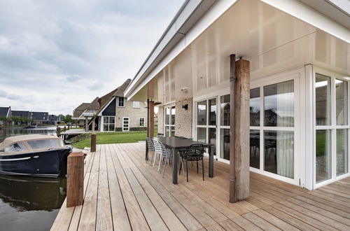 Photo 9 - Luxury Villa With a Sauna, at the Tjeukemeer