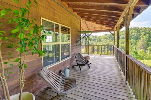 Foto 19 - Idyllic Beattyville Cabin Rental w/ Stunning Views