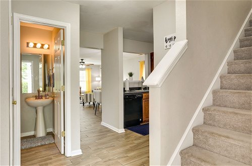 Photo 17 - Charming North Charleston Townhome - Pets Welcome
