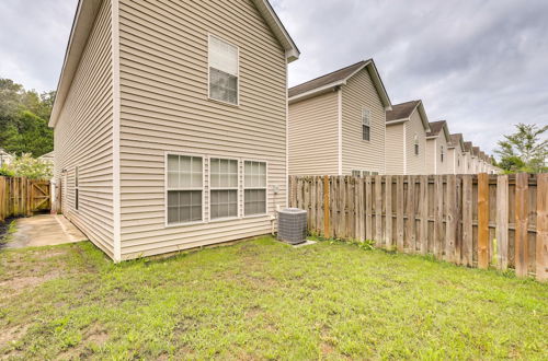 Foto 18 - Charming North Charleston Townhome - Pets Welcome