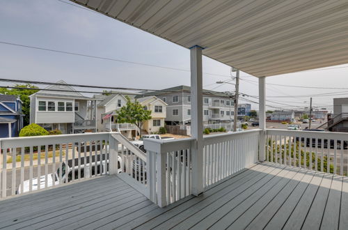 Foto 7 - Seaside Heights Apartment Near Beach + Boardwalk