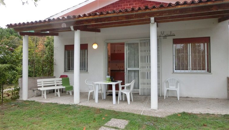 Photo 1 - Comfy Villa With Private Garden and Parking