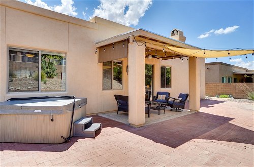 Foto 3 - Luxury Tucson Retreat: Patio, Hot Tub & Fireplace