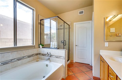 Photo 22 - Luxury Tucson Retreat: Patio, Hot Tub & Fireplace