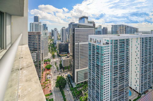 Photo 31 - Luxury 45th Floor Condo Icon Brickell