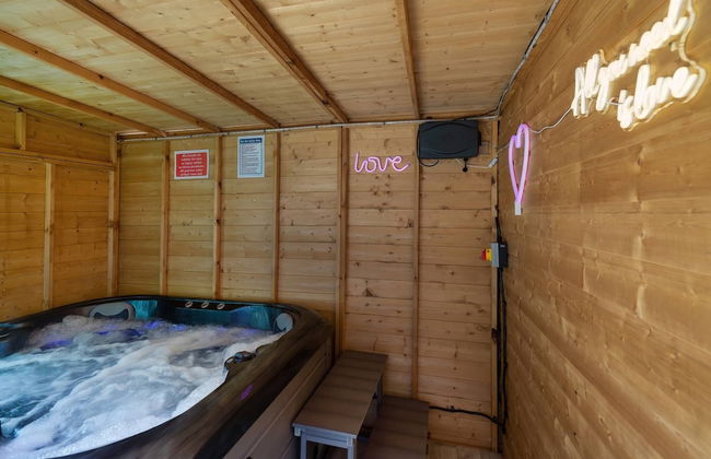 Get Away Home With Hot Tub Sleeps 7 - Foto 35