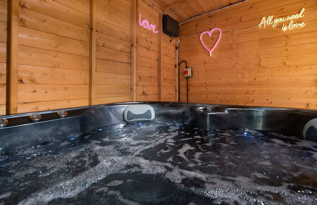 Get Away Home With Hot Tub Sleeps 7 - Foto 25