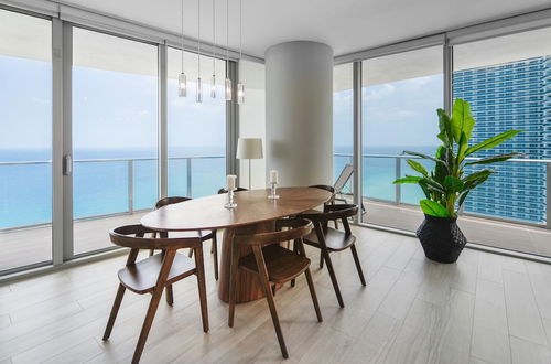 Photo 12 - Oceanfront Luxury Condo, Hollywood