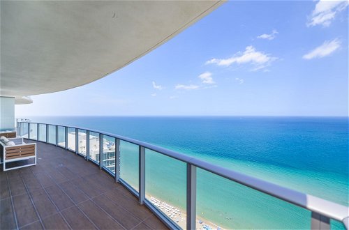 Photo 45 - Oceanfront Luxury Condo, Hollywood