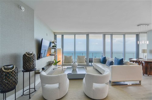 Photo 14 - Oceanfront Luxury Condo, Hollywood