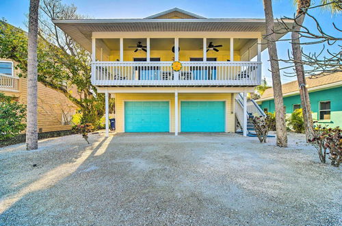 Photo 23 - Vibrant Island Home w/ Pool, 1 Block to Beach