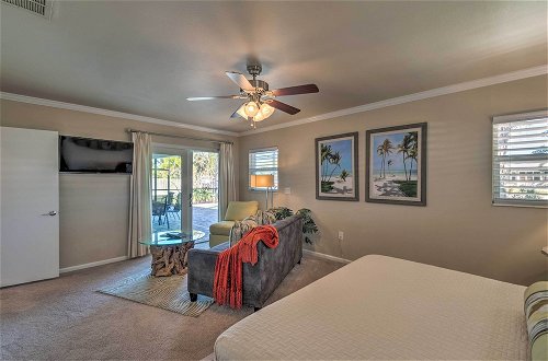 Foto 4 - Canal-front Siesta Key Home: Heated Pool & Privacy