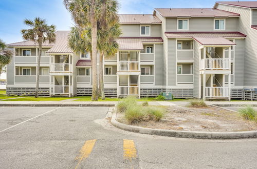 Photo 9 - Folly Beach Retreat w/ Pool Access & River Views