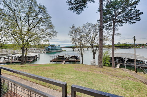 Photo 3 - Rorys Roost Hot Springs Condo on Lake Hamilton