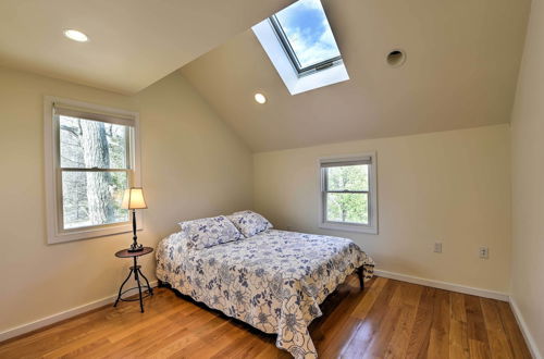 Photo 21 - Multi-level Marion House: Loft, Deck + Ocean Views