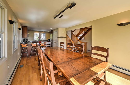 Photo 16 - Multi-level Marion House: Loft, Deck + Ocean Views