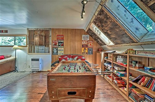 Photo 9 - Expansive Retreat w/ Deck, Game Room & Lake Views