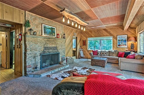 Foto 29 - Expansive Retreat w/ Deck, Game Room & Lake Views