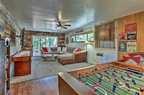 Foto 35 - Expansive Retreat w/ Deck, Game Room & Lake Views