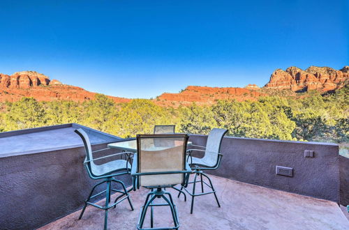 Photo 2 - 2-acre Sedona Casita w/ Fireplace + Red Rock Views