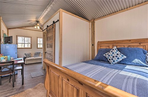 Photo 26 - Cozy Studio Cabin in Tallassee w/ Water View