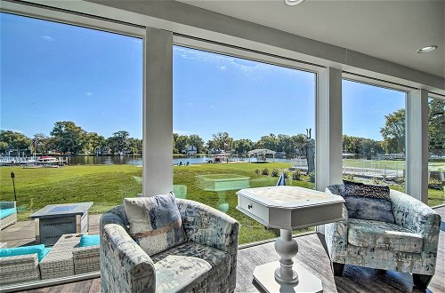 Photo 33 - Modern & Chic Waterfront Getaway in Mchenry