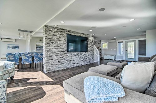 Photo 11 - Modern & Chic Waterfront Getaway in Mchenry