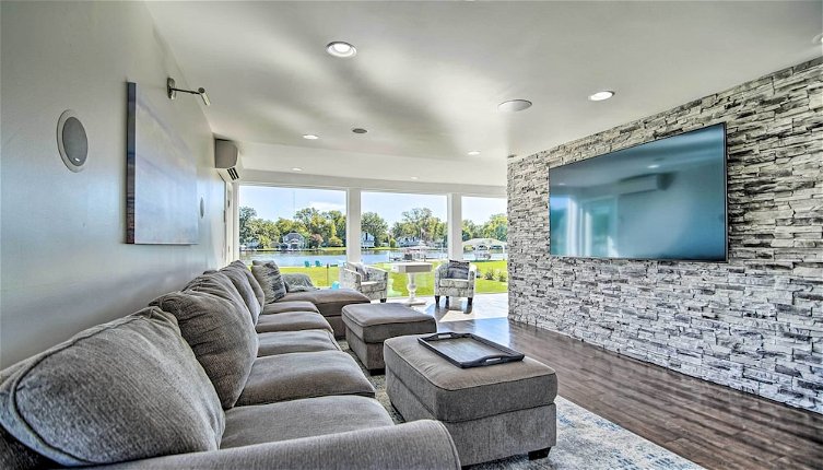 Photo 1 - Modern & Chic Waterfront Getaway in Mchenry