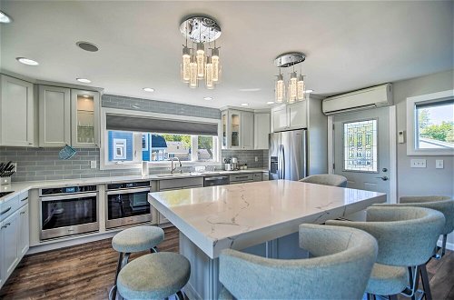 Photo 34 - Modern & Chic Waterfront Getaway in Mchenry