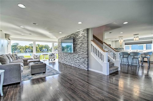 Photo 21 - Modern & Chic Waterfront Getaway in Mchenry