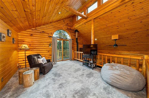 Photo 25 - Log Cabin w/ Private Hot Tub on Wenatchee River
