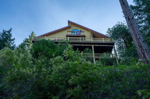 Photo 27 - Log Cabin w/ Private Hot Tub on Wenatchee River