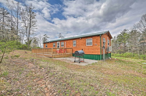 Foto 15 - Cozy Bidwell Cabin w/ Deck: Trail & Creek Access