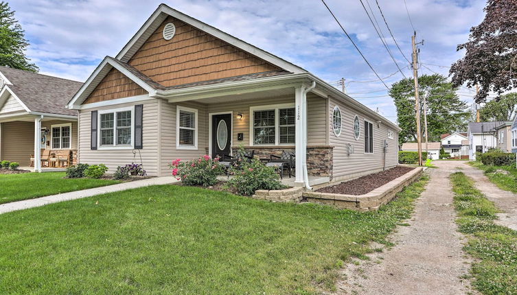 Photo 1 - Port Clinton Home With Lake Views