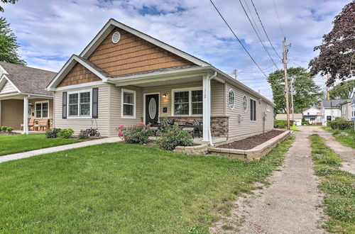 Photo 1 - Port Clinton Home With Lake Views