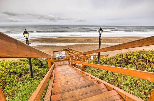 Photo 14 - Lincoln City Oceanfront Condo, Near Lincoln Beach