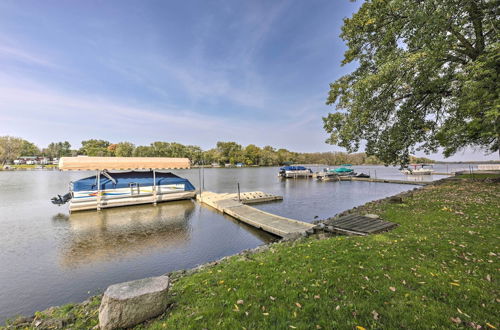 Photo 12 - Rock River Waterfront Cabin: Dock & Game Room