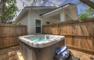 Photo 1 - The Grove D With Hot Tub & King Beds - Walk to Main