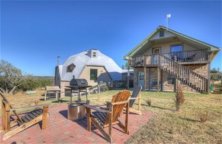 Photo 1 - Geodesic Dome House W/cottage-hill Country Views