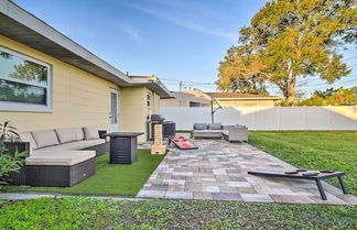 Foto 2 - Sunny Seminole Home w/ Gas Grill + Fire Pit