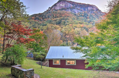 Foto 11 - Private & Cozy Chimney Rock Abode w/ Fire Pit