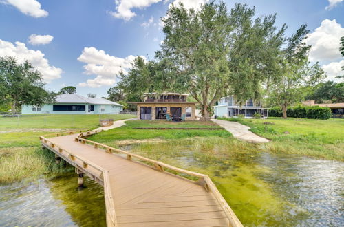 Foto 12 - Lake Francis Lily Pad - Home w/ Hot Tub & Dock