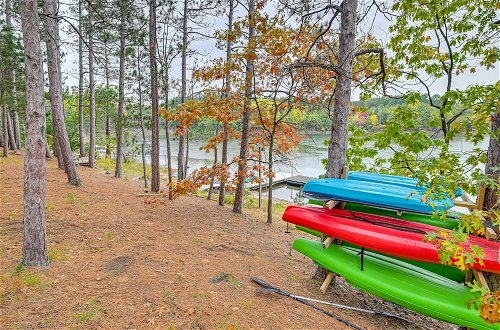 Foto 38 - Quiet Retreat on Lake w/ Kayaks, Boats + Bikes