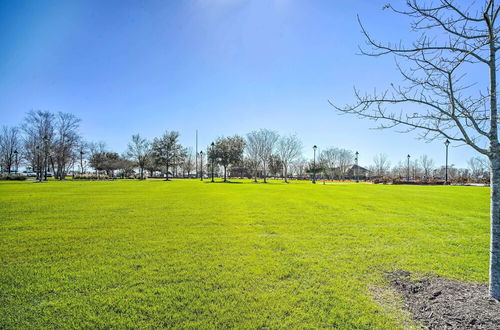 Photo 8 - Cozy Lake Charles Studio w/ Golf Course Views