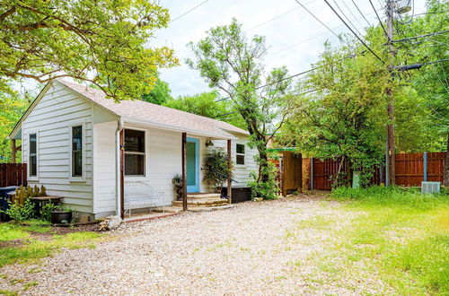 Foto 32 - Beautiful Cottage Close to Downtown Austin