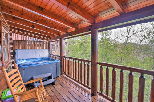 Photo 4 - 'cubbies Cabin' w/ Hot Tub ~ 7 Mi to Dollywood