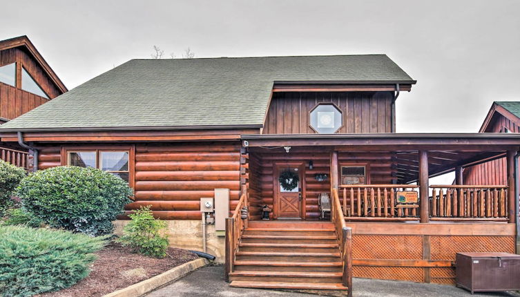 Photo 1 - 'cubbies Cabin' w/ Hot Tub ~ 7 Mi to Dollywood