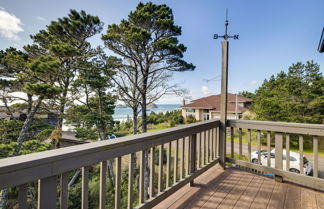 Photo 3 - Coastal Tillamook Vacation Rental: Ocean Views