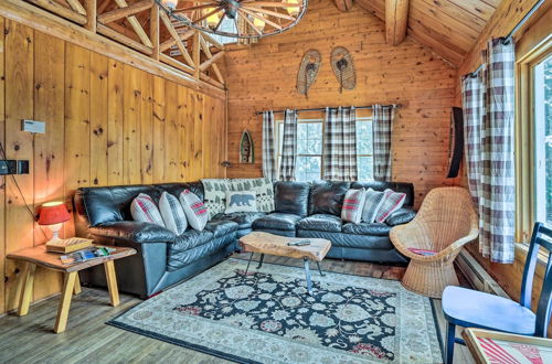 Photo 10 - Andover Cabin Retreat w/ Hot Tub & Fireplace